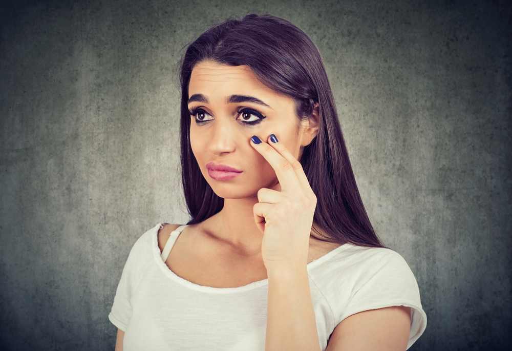 4 Simple Tips on How to Speed Up Eyelid Surgery Recovery